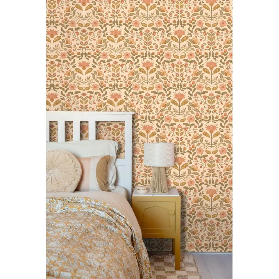ESTAhome behang vintage bloemen warm beige en groen - 50 x 900 cm