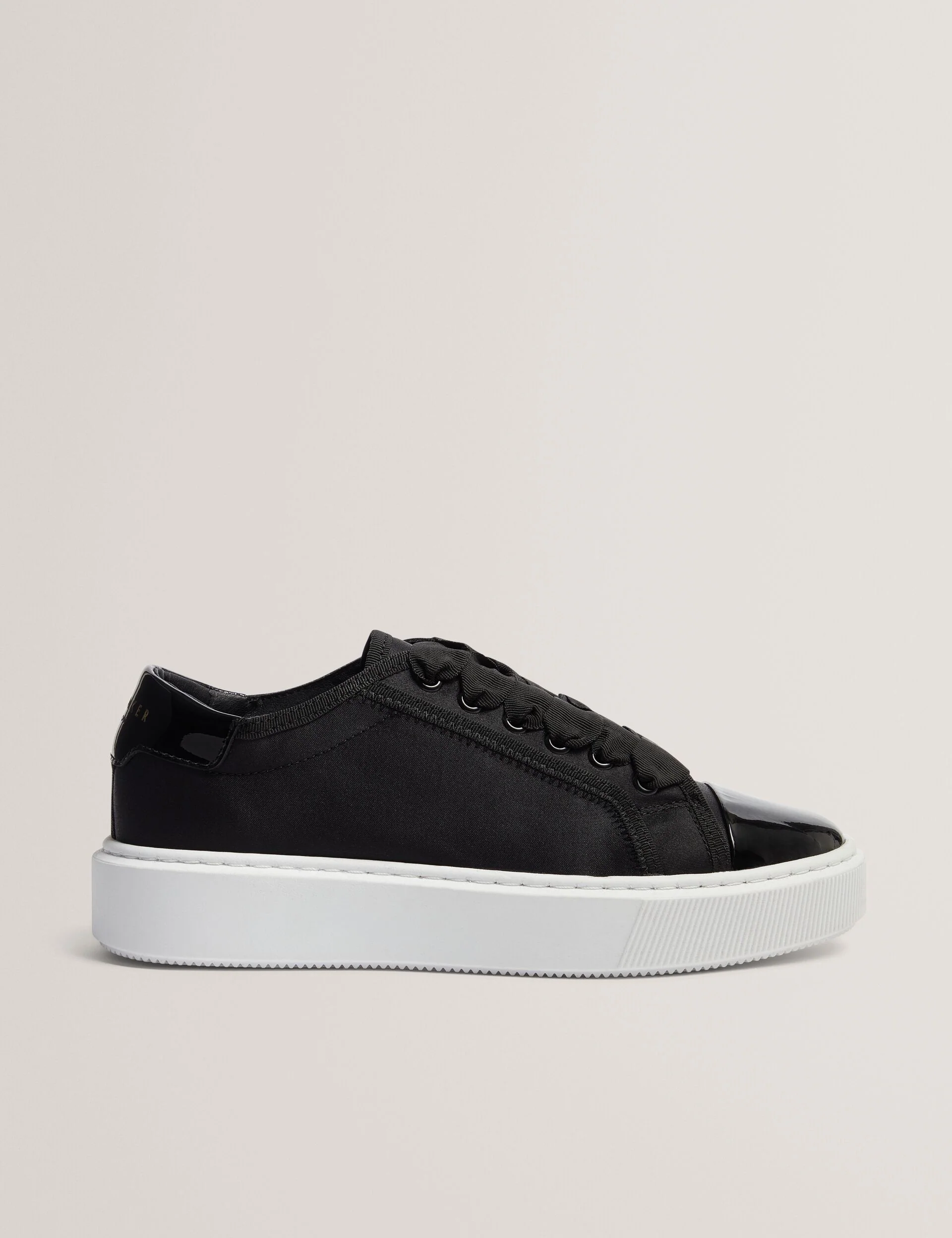 ZAIINA | BLACK