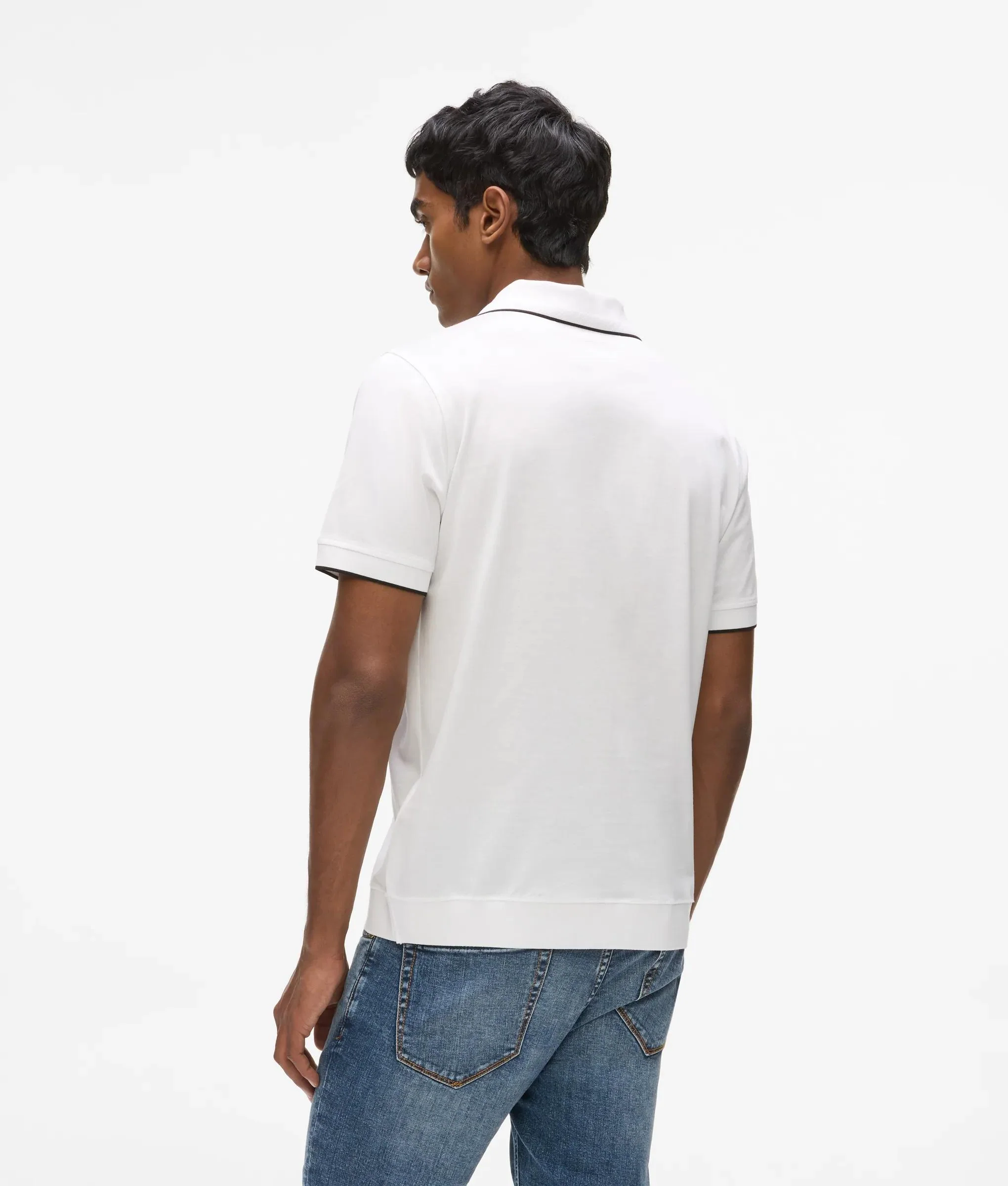 Polo à fermeture zippée