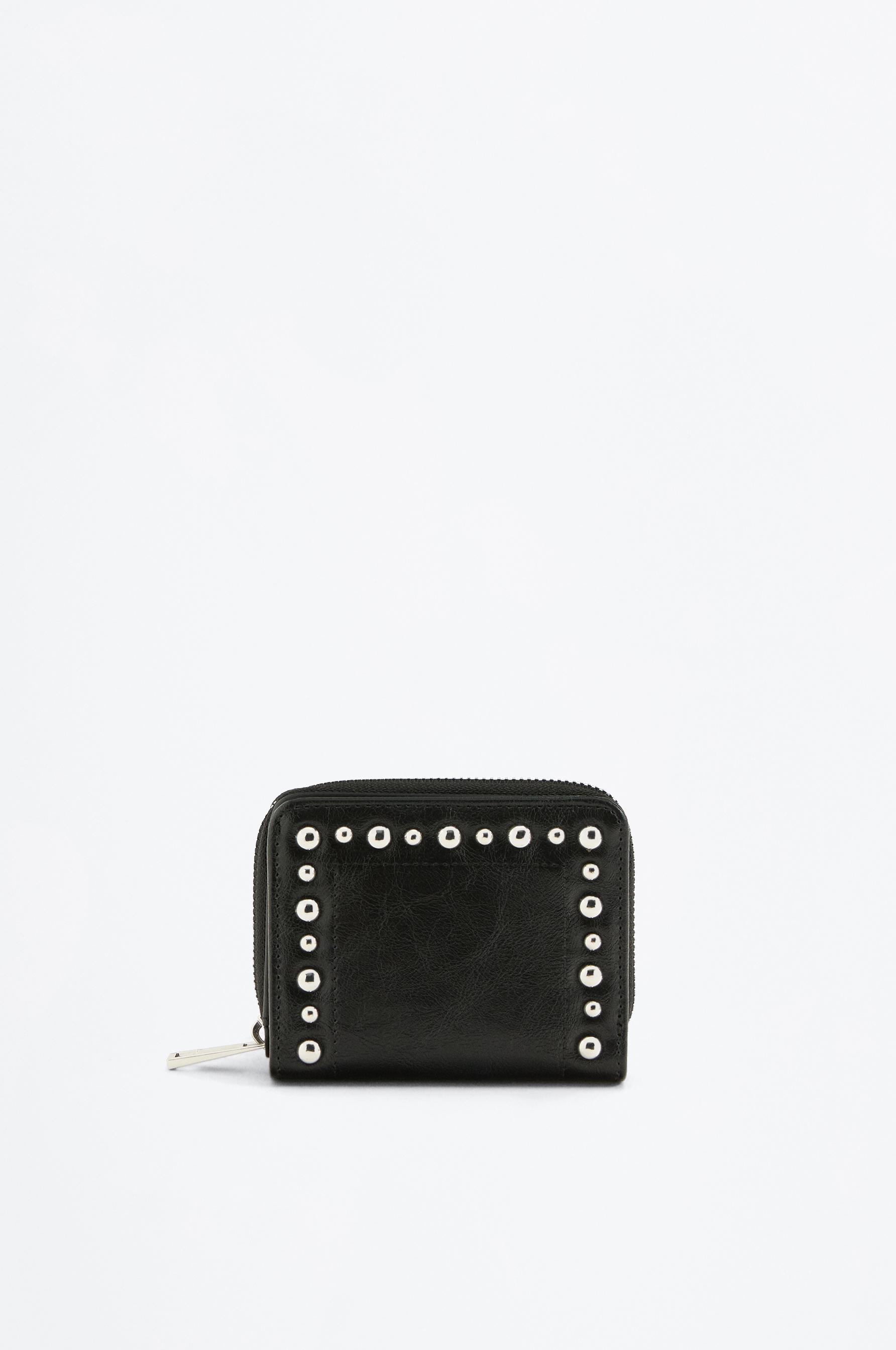 Cartera tachas