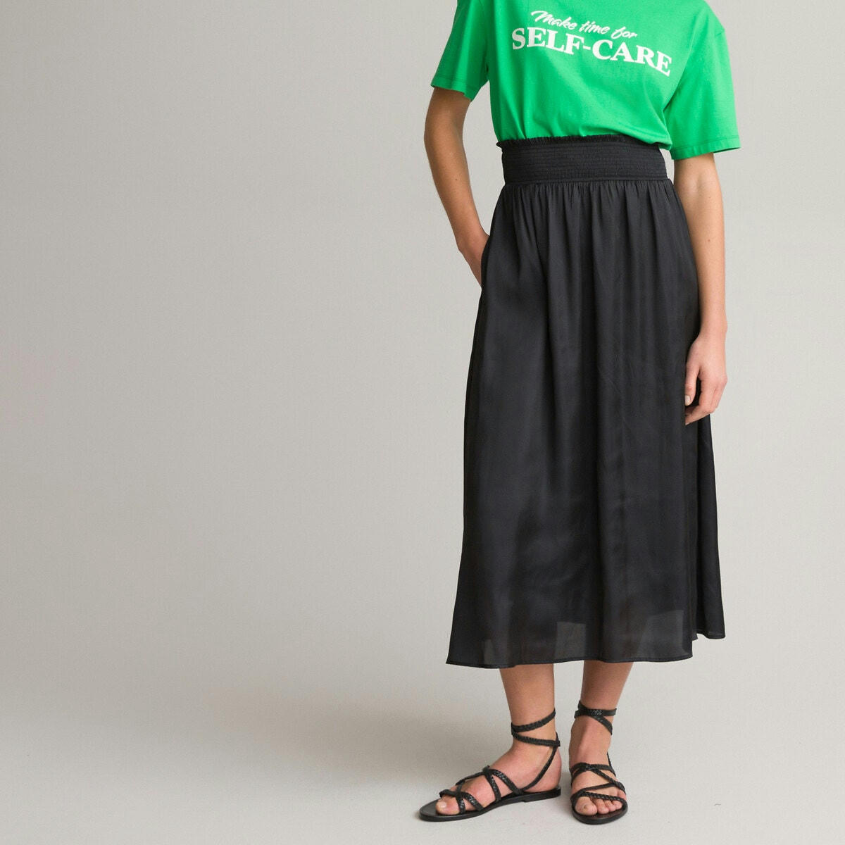 Jupe midi évasée, ceinture smockée