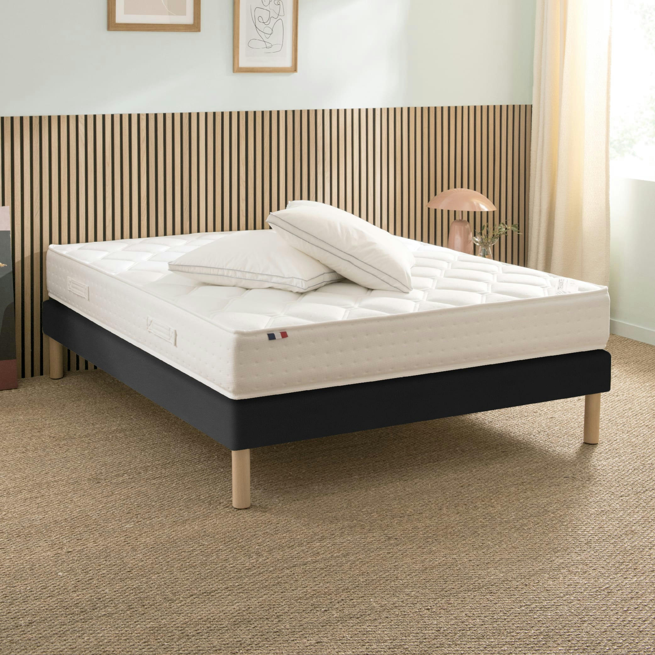 LUXE SIMILICUIR - Sommier similicuir noir 140x190 cm