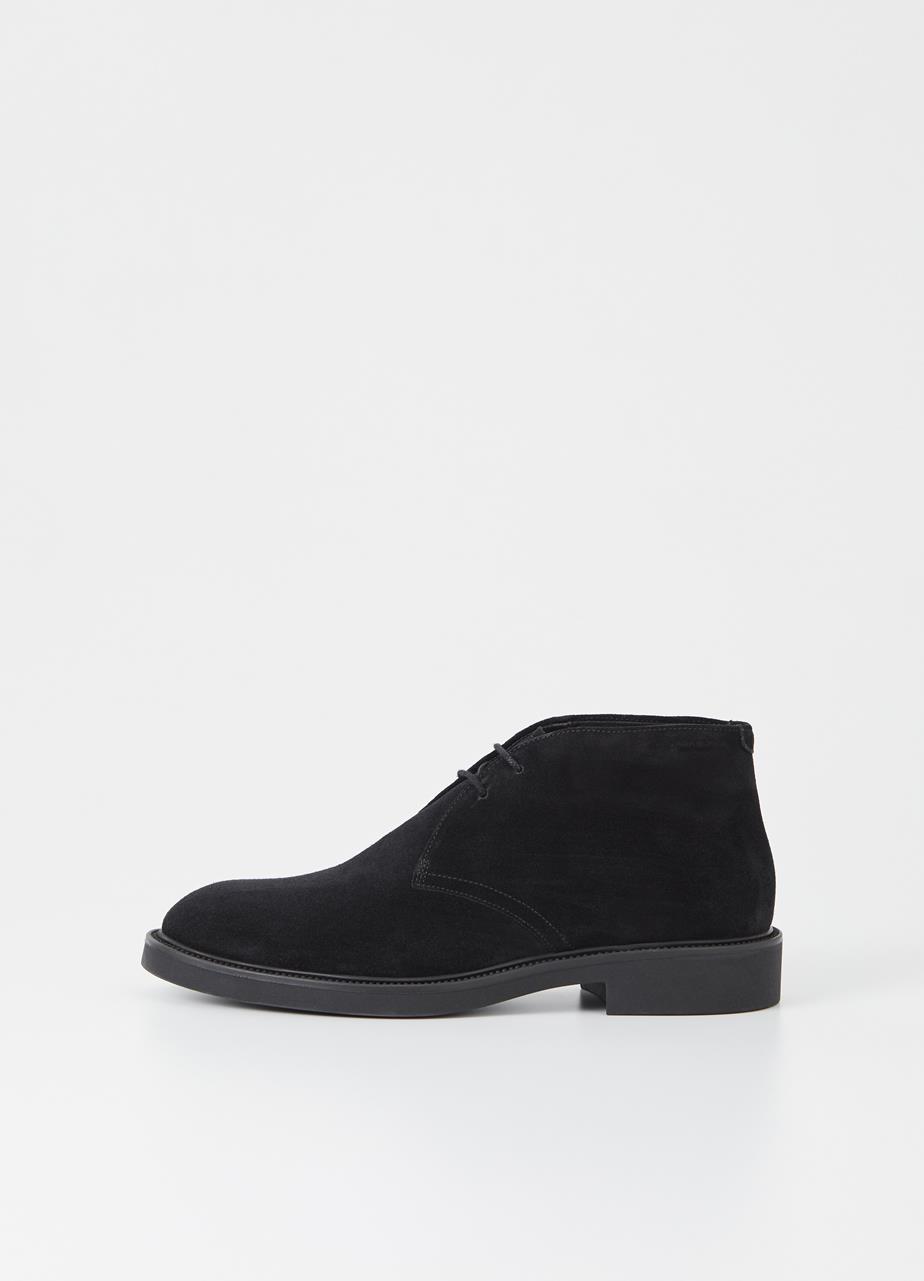 Alex M Boots