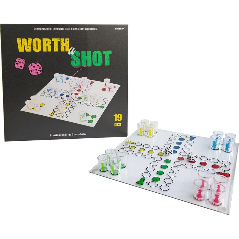 Brettspiel Set bestehend aus verschiedenen Artikeln Ludo