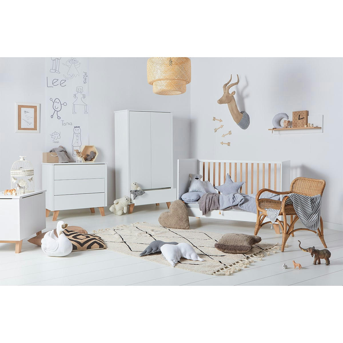 TRIO - ZARA - Chambre bébé : Trio - lit évolutif 70x140 commode armoire blanc