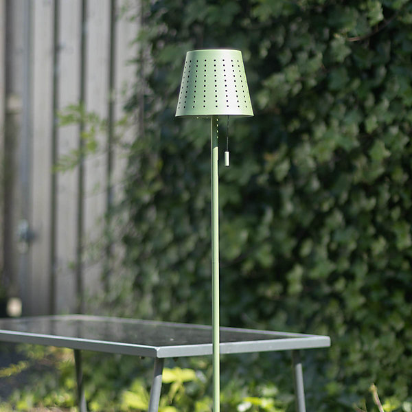 Lampadaire d'extérieur vert avec LED à intensité variable 3 niveaux sur énergie solaire - Ferre