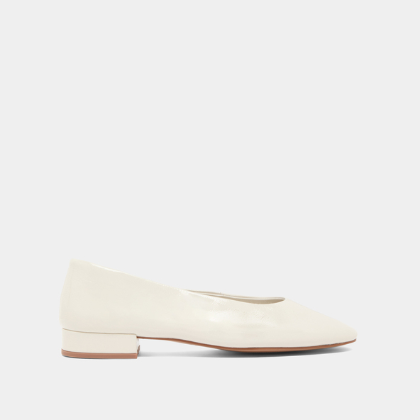 Ballerines à petits talonsen vernis plissé écru | LEA