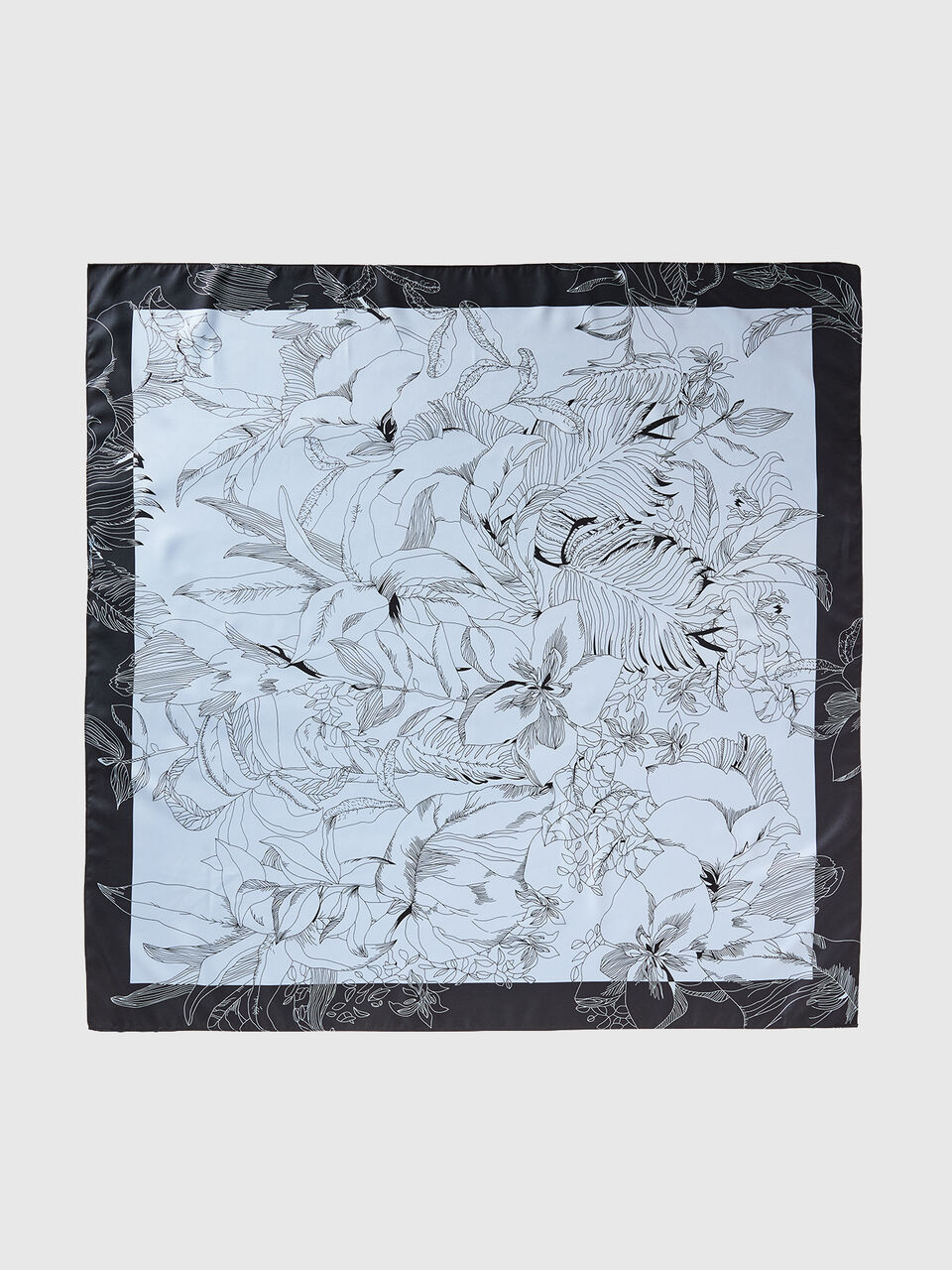 Scarf with patterned print