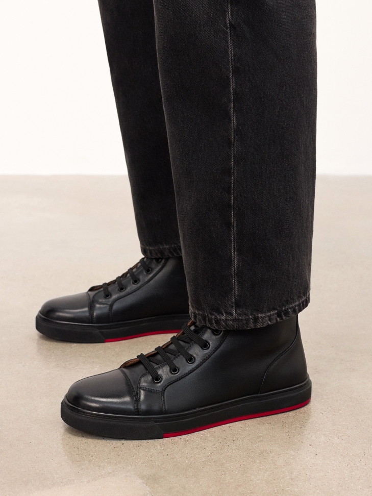Lace-up high leather sneakers
