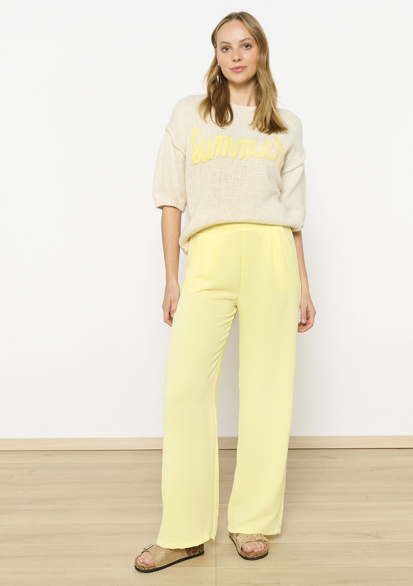 Wijde vloeiende broek