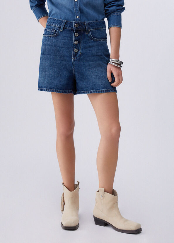 Shorts in denim