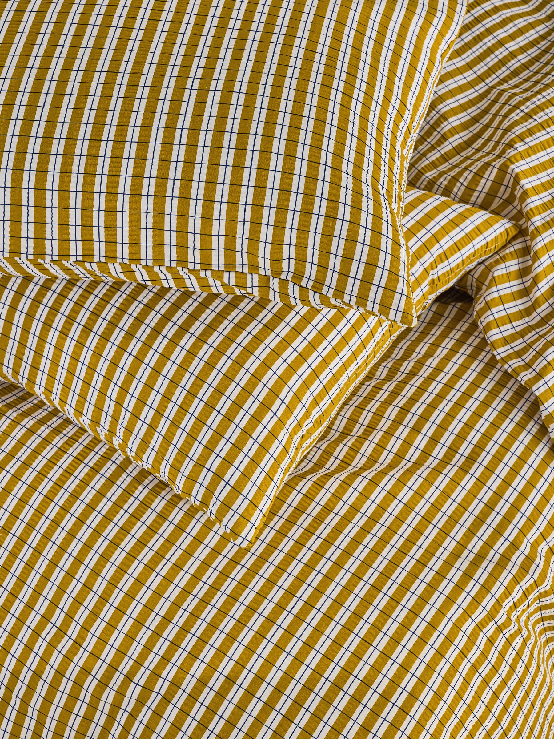 Felix Seersucker Duvet Cover and Pillowcase Set in Ochre
