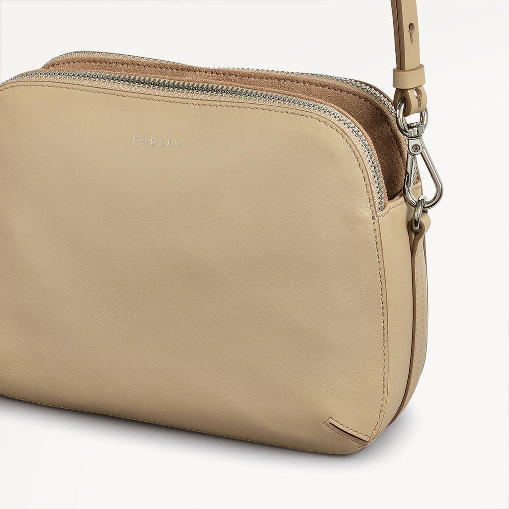 Dukes Place - Medium Ziptop Cross Body Bag