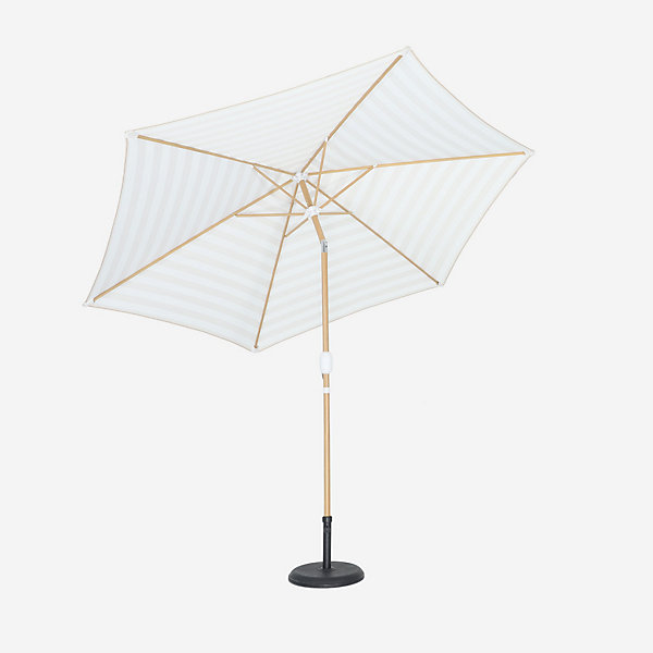 Parasol droit rond rayures beige D.293cm mât central en aluminium imitation bois. orientable et manivelle d'ouverture