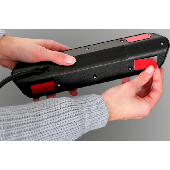 Steckerleiste, mit USB-Ladefunktion 4-fach 2x Schutzkontakt & 2x Euro silber/schwarz