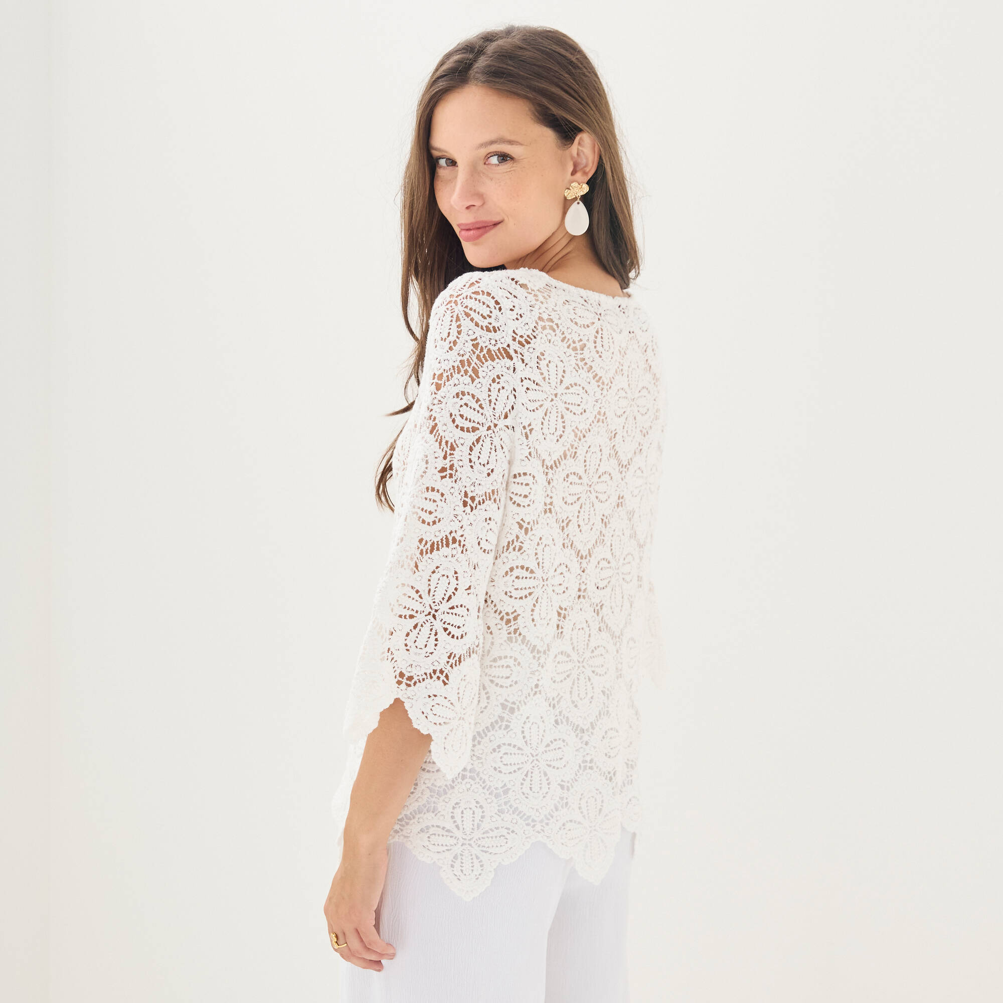 Top macramé à écailles, manches pagodes