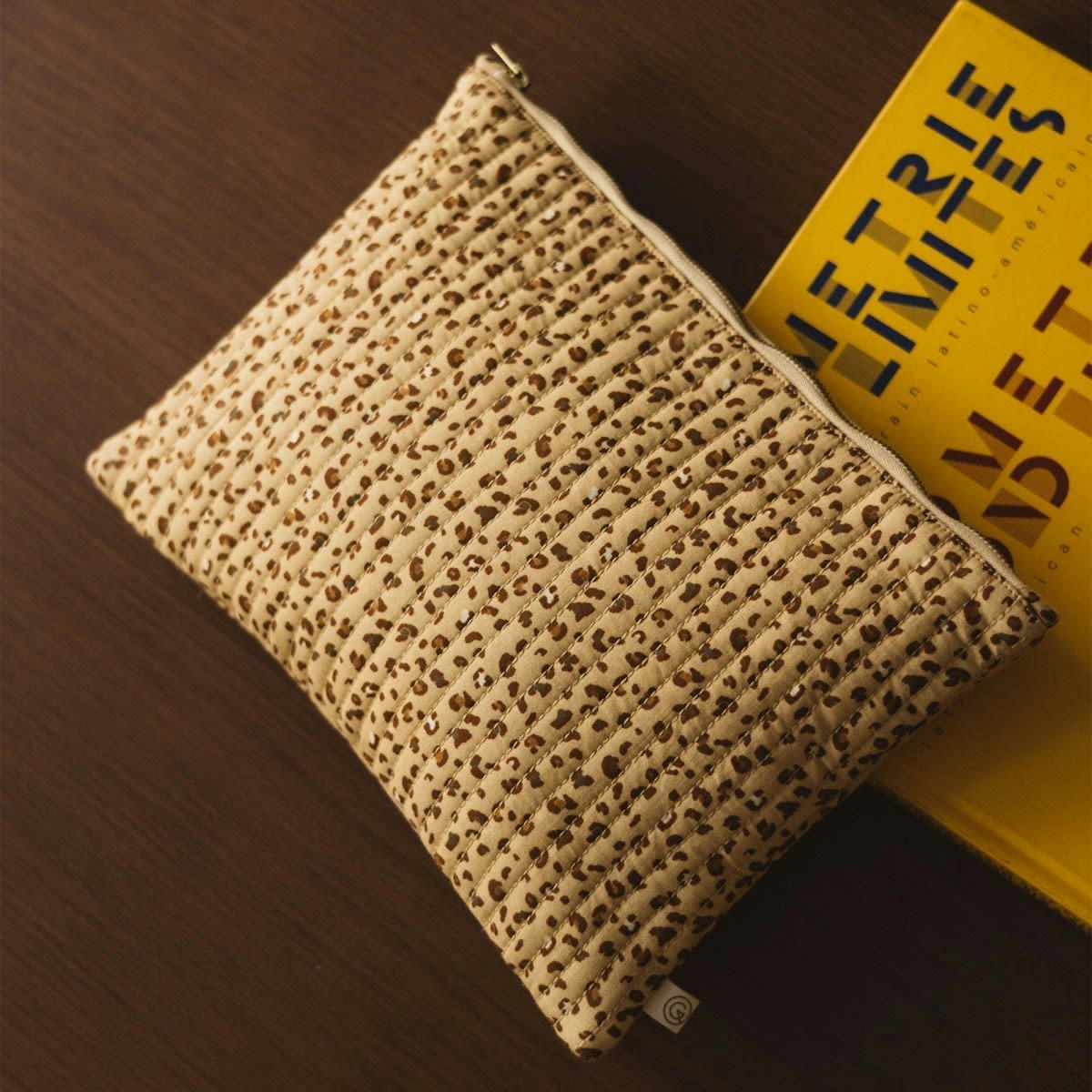 HÔTEL PARTICULIER - Grande pochette en coton imprimé léopard beige