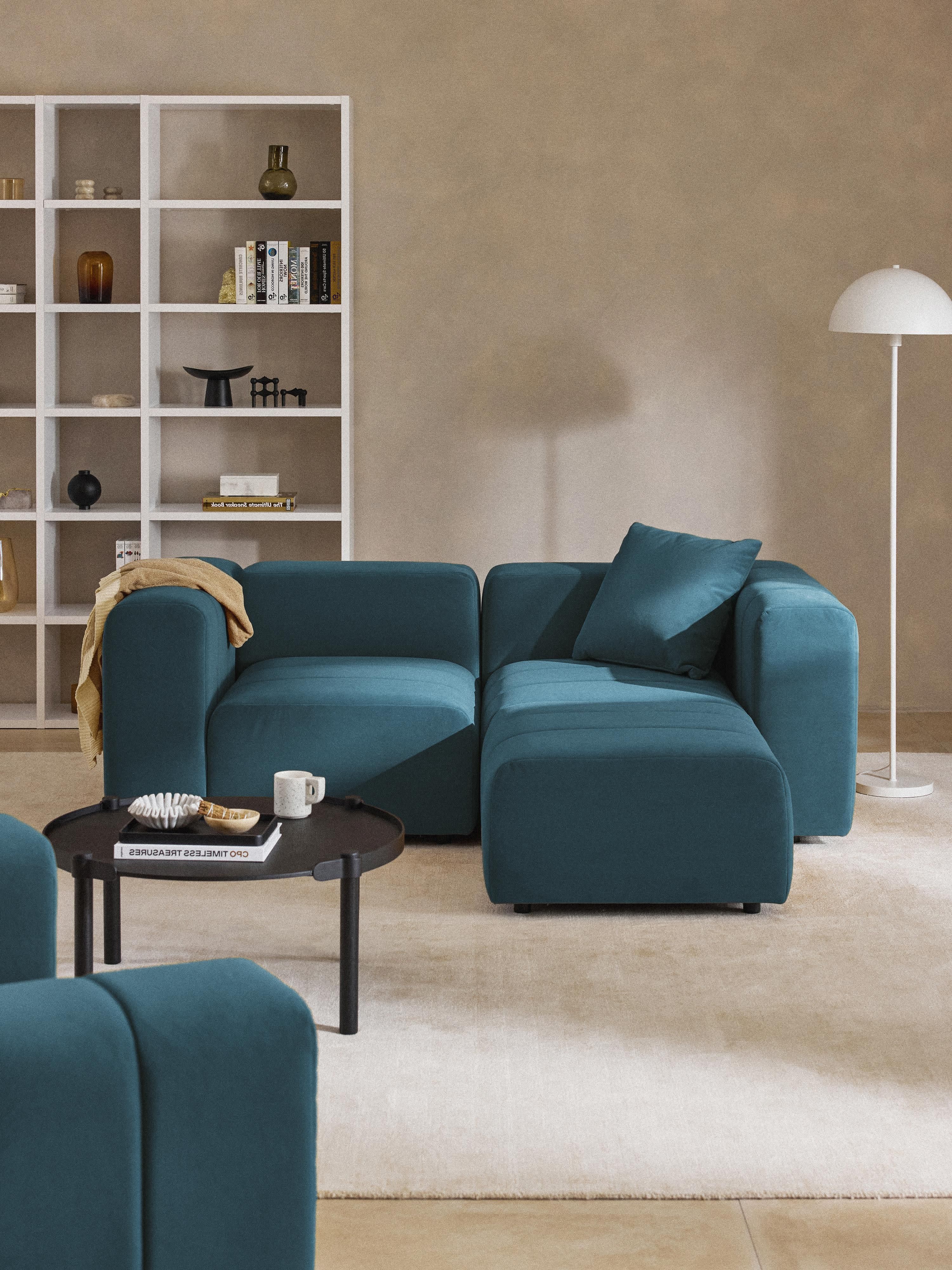 Modulares Samt-Sofa Lena (3-Sitzer) mit Hocker (links/rechts)