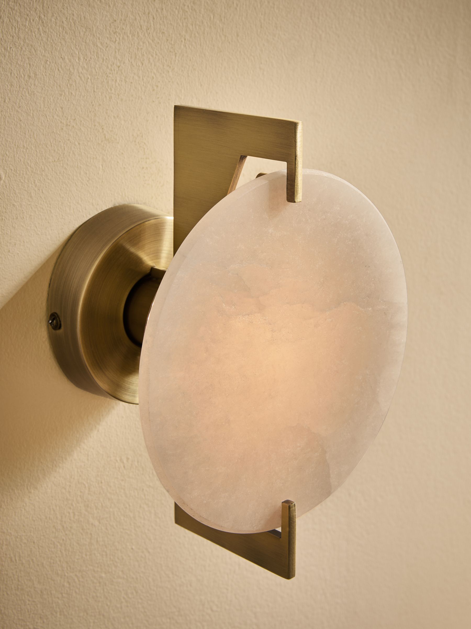 Quila Wall Light in Brass