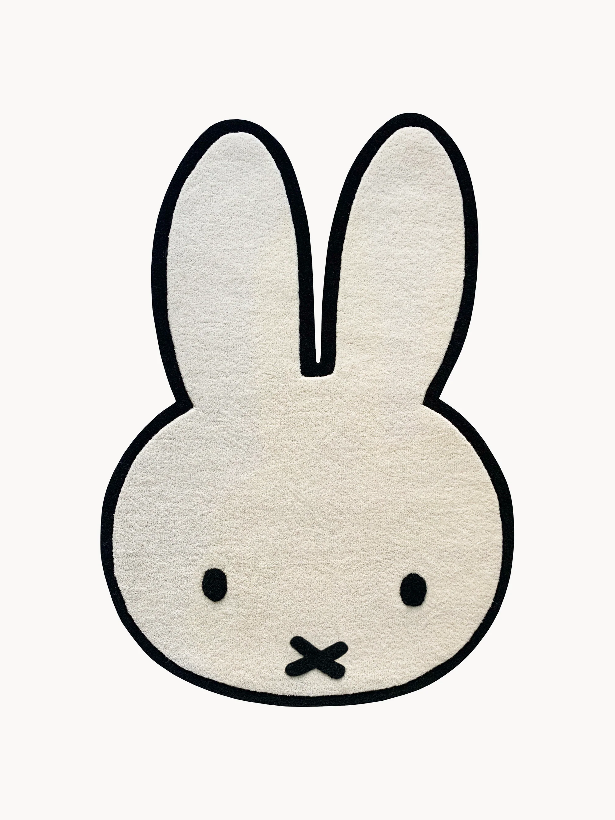 Handgetufteter Kinderteppich Miffy in Hasenform