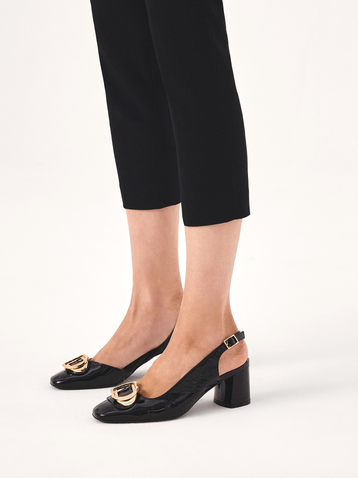 Patent leather black pumps with open heel