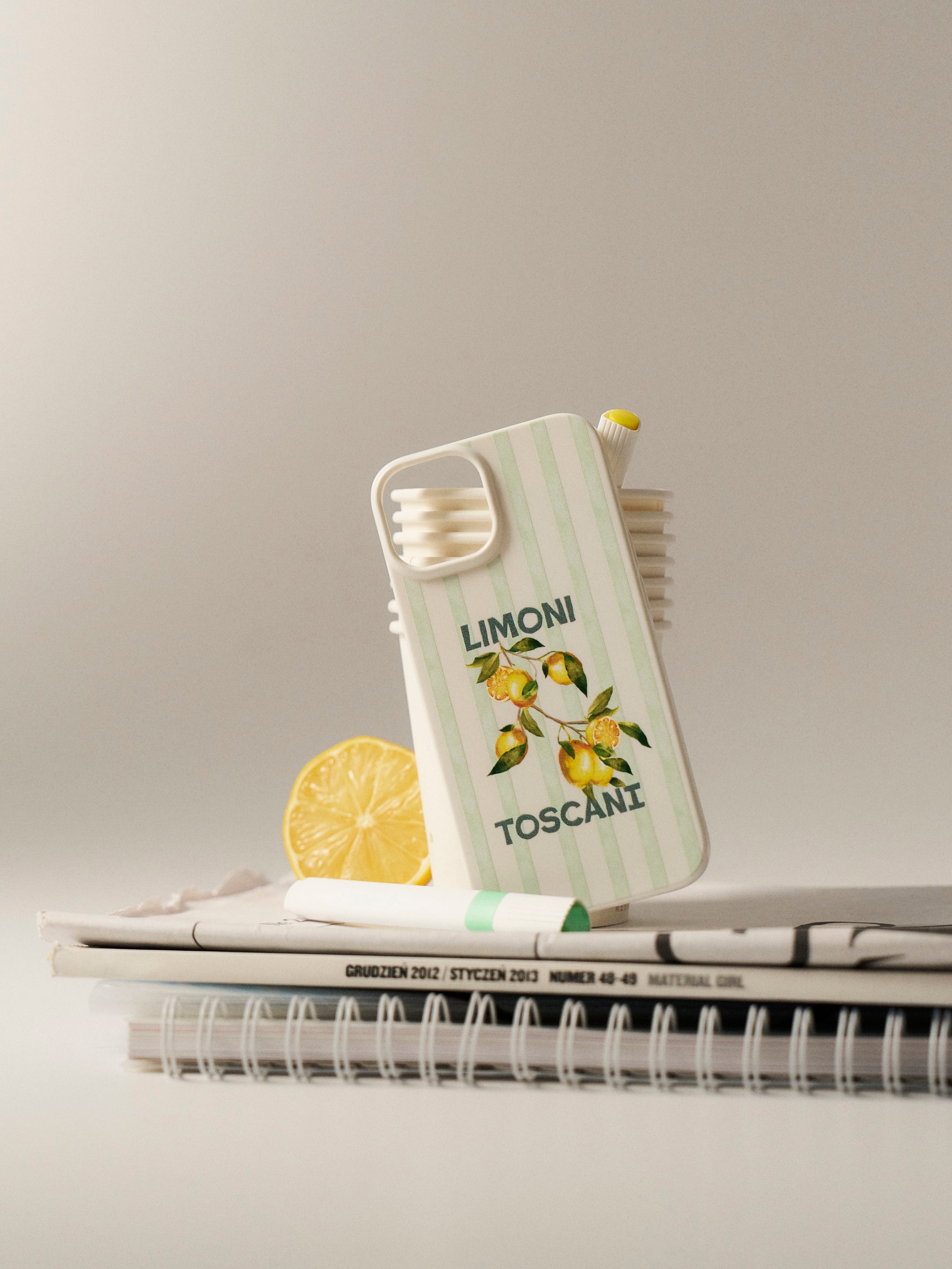 Etui na iPhone 13/14 z motywem cytryn