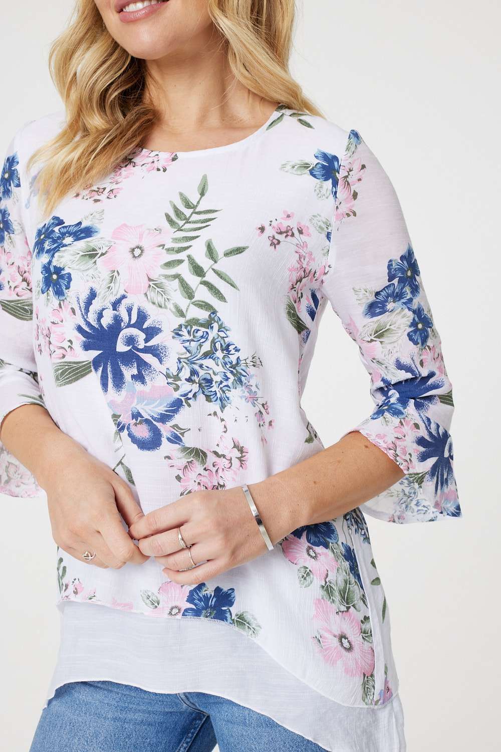 Izabel London Floral 3/4 Flare Sleeve Curve Hem Top