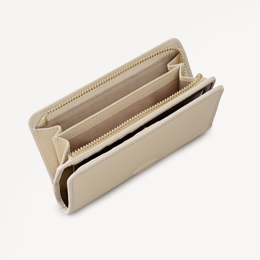 Chartfield Place - Medium Bifold Purse