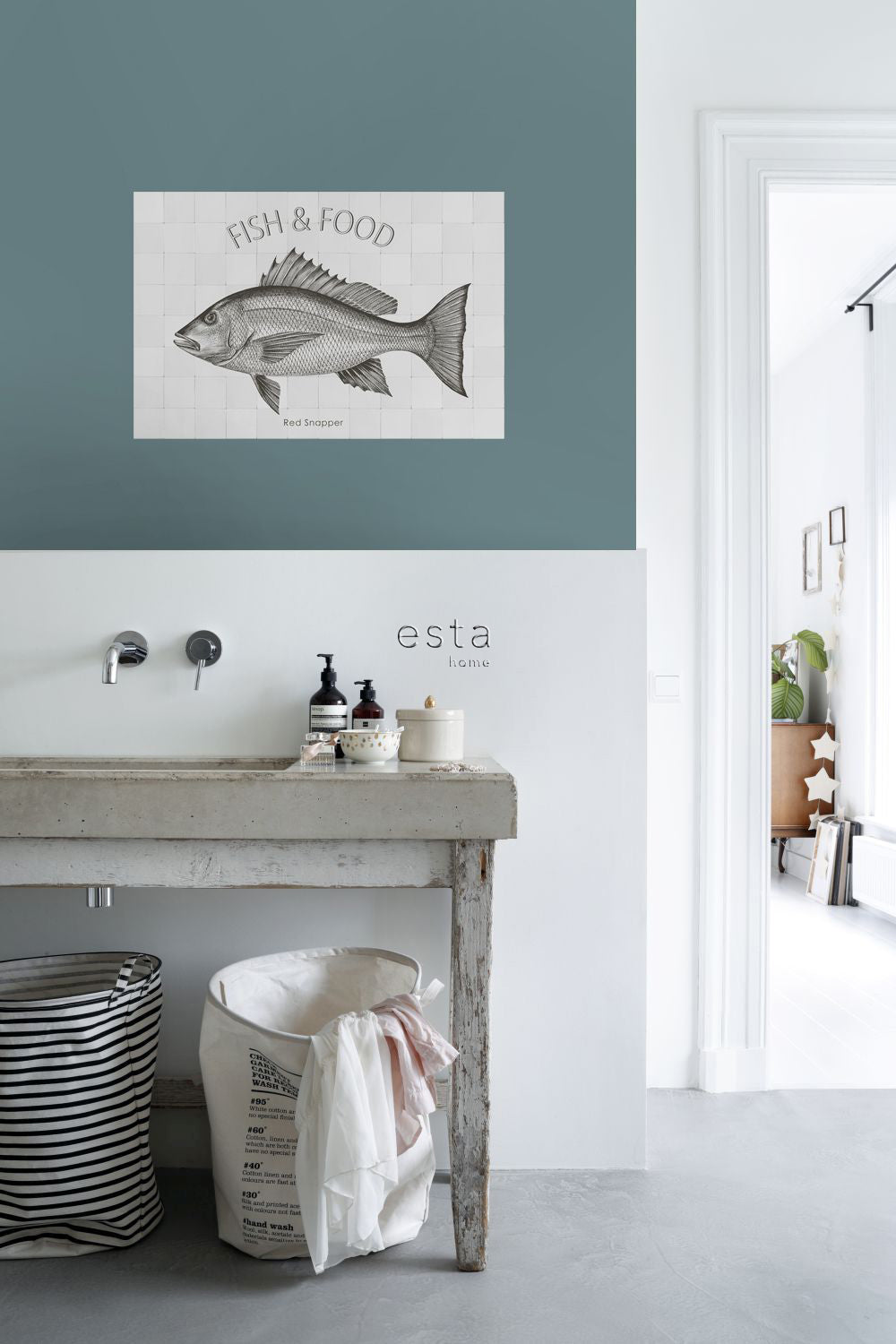 ESTAhome muursticker vis zwart - 70 x 46.5 cm - 159036