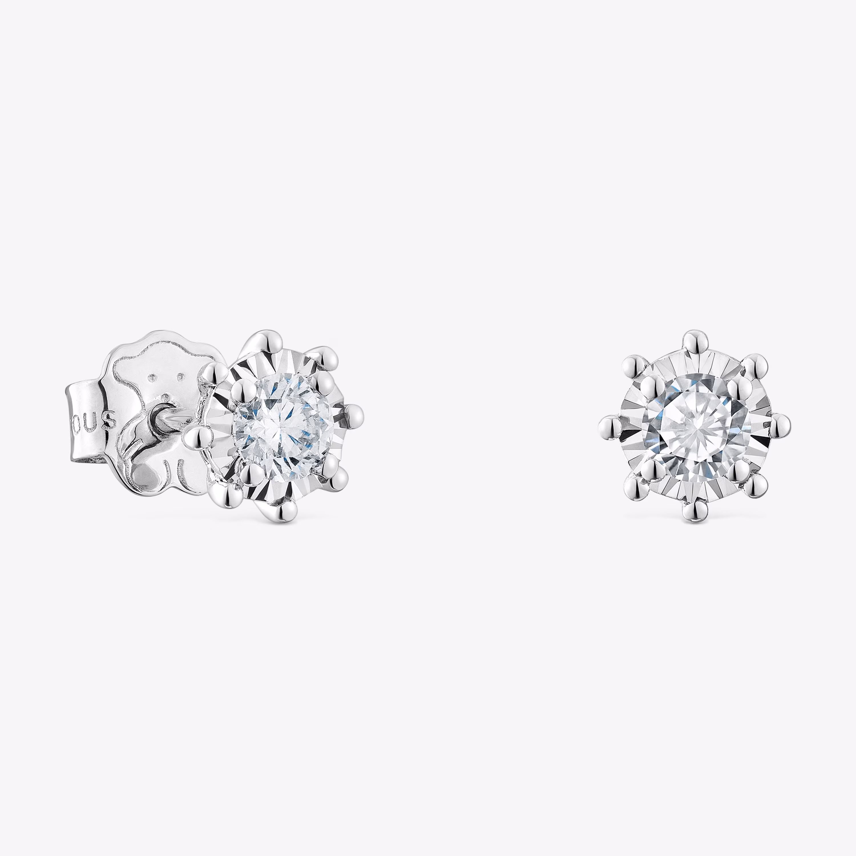 Pendientes pequeños de oro blanco y diamantes 0,20 ct Les Classiques