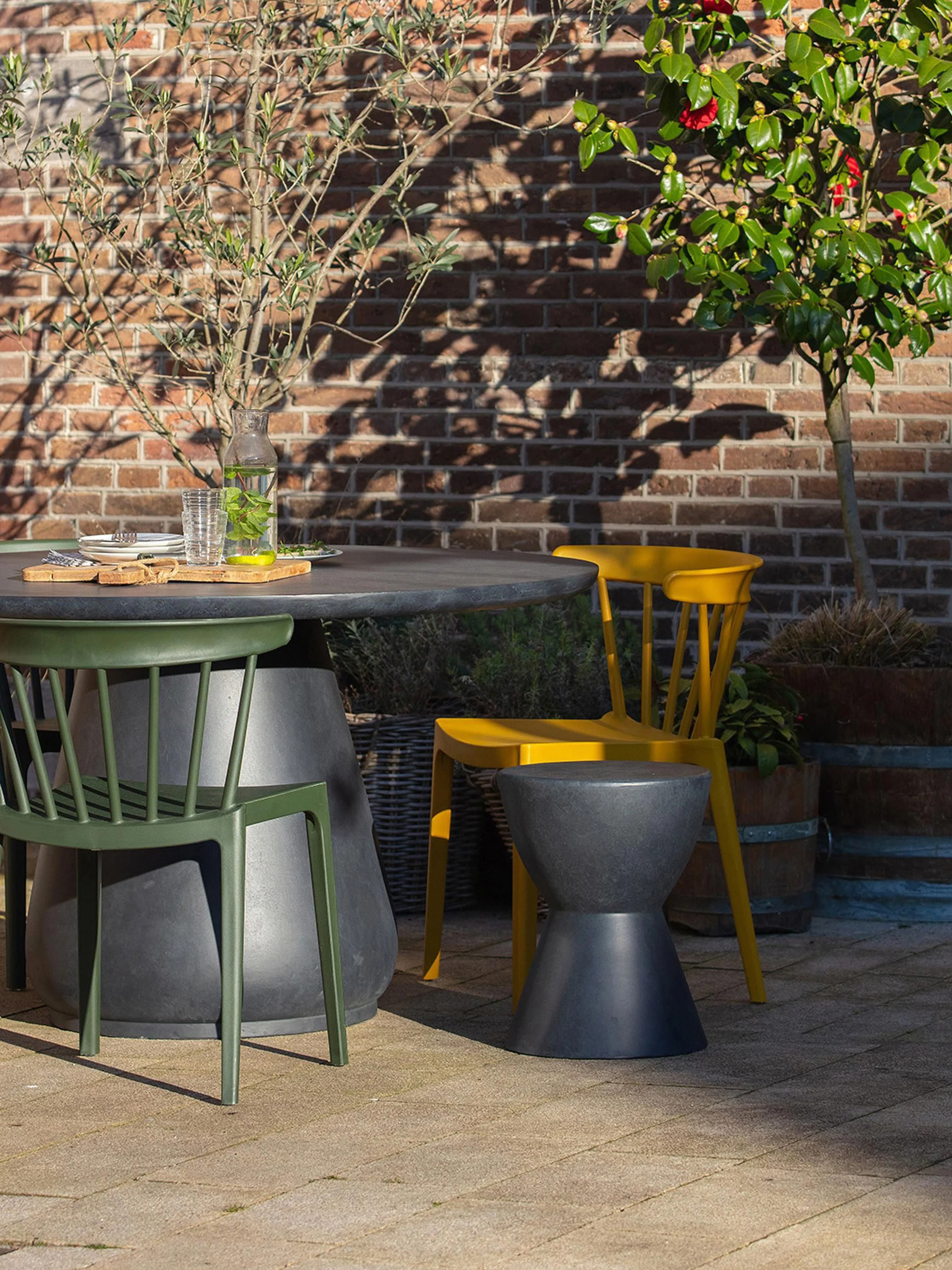 Runder Garten-Beistelltisch Dover aus Beton