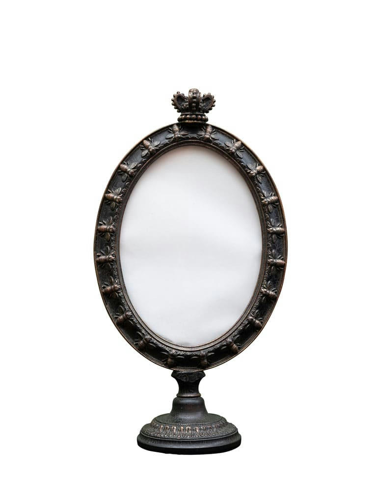 - Porte photo ovale sur pied 13x18cm