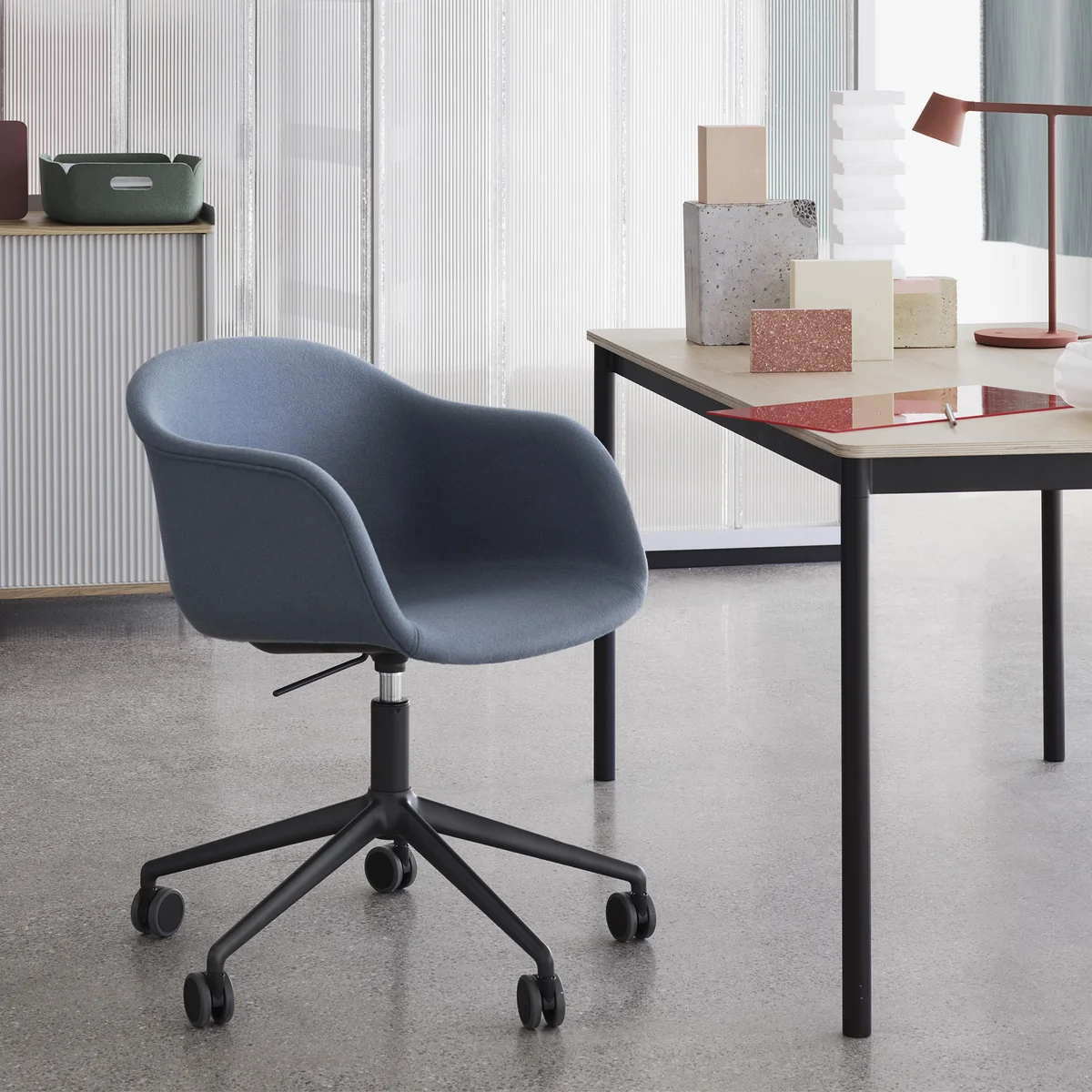 Muuto - Fiber Büro-Armlehnstuhl Swivel Base