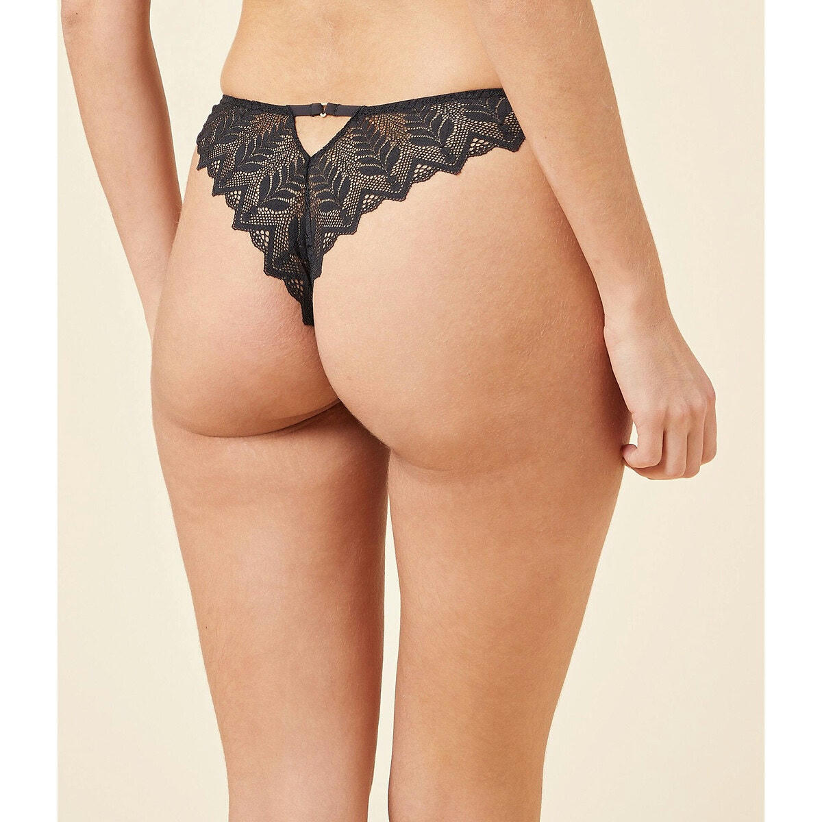Tanga en dentelle, Fabuleuse