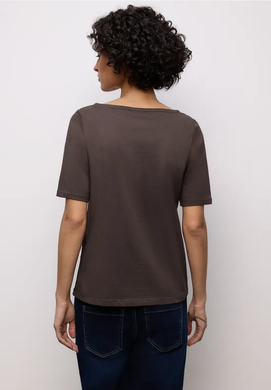 Basic T-Shirt mit U-Boot-Ausschnitt