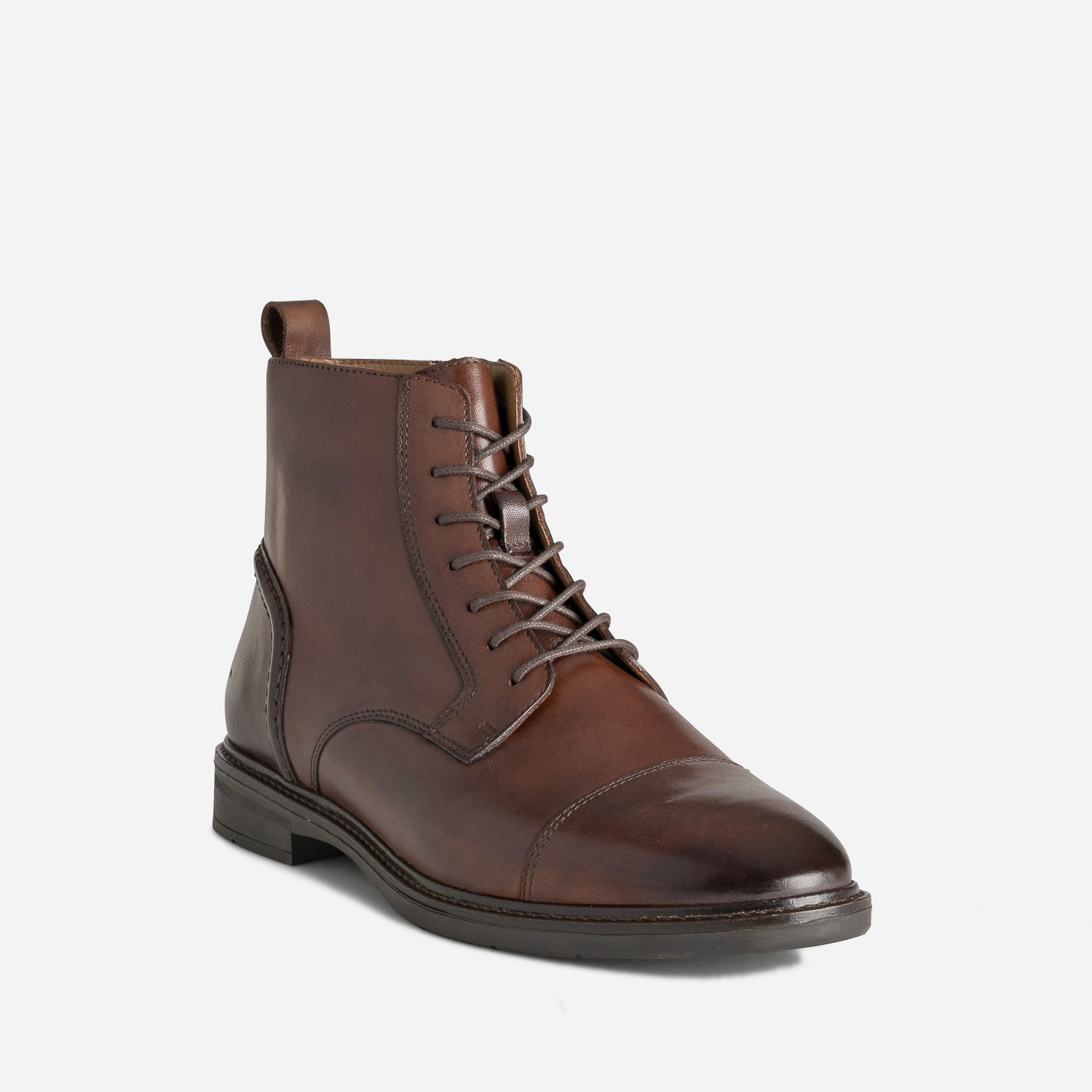 Boots à lacet marron cuir bout droit