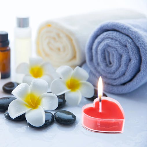 NNEOBA 9 Pcs Heart-Shaped Scented Christmas Tealight Candles