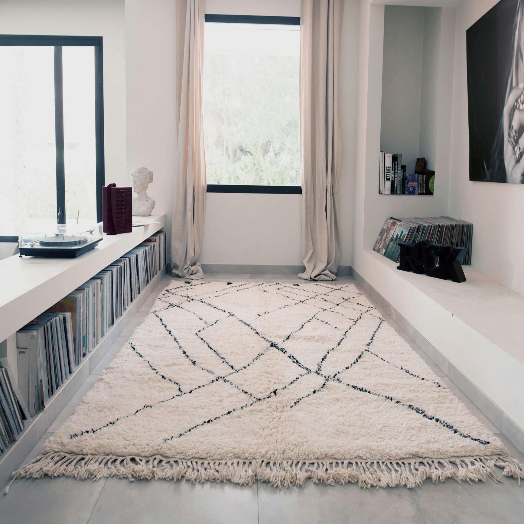 BERBERE - Tapis berbère original marocain laine noir blanc Mamounia 140x200