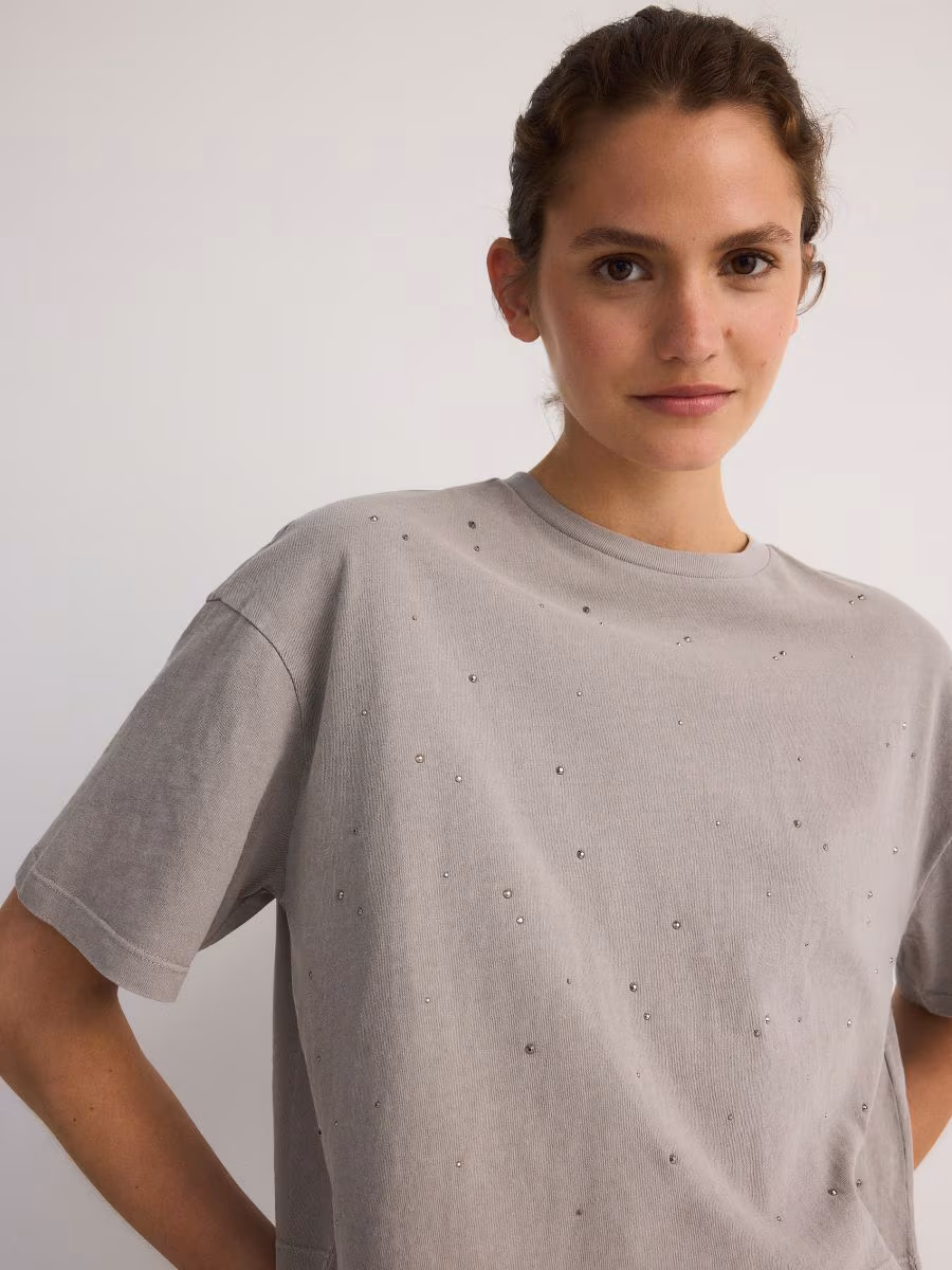 T-Shirt With Appliqu&eacute;
