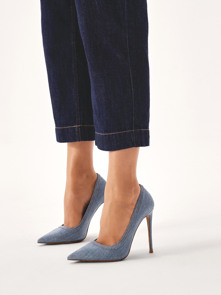 Blue denim fabric pumps