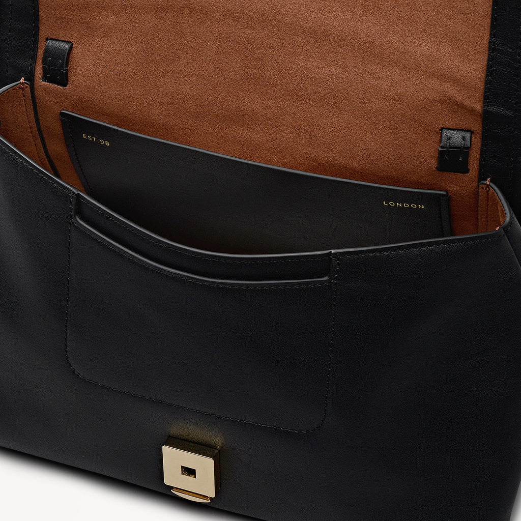 Mercer Street - Medium Flapover Shoulder