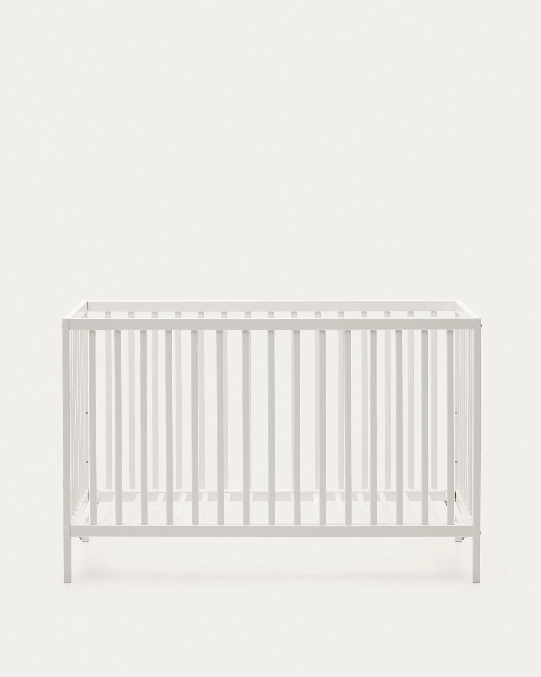 Shantal solid ash wood cot in white finish, 60 x 120 cm