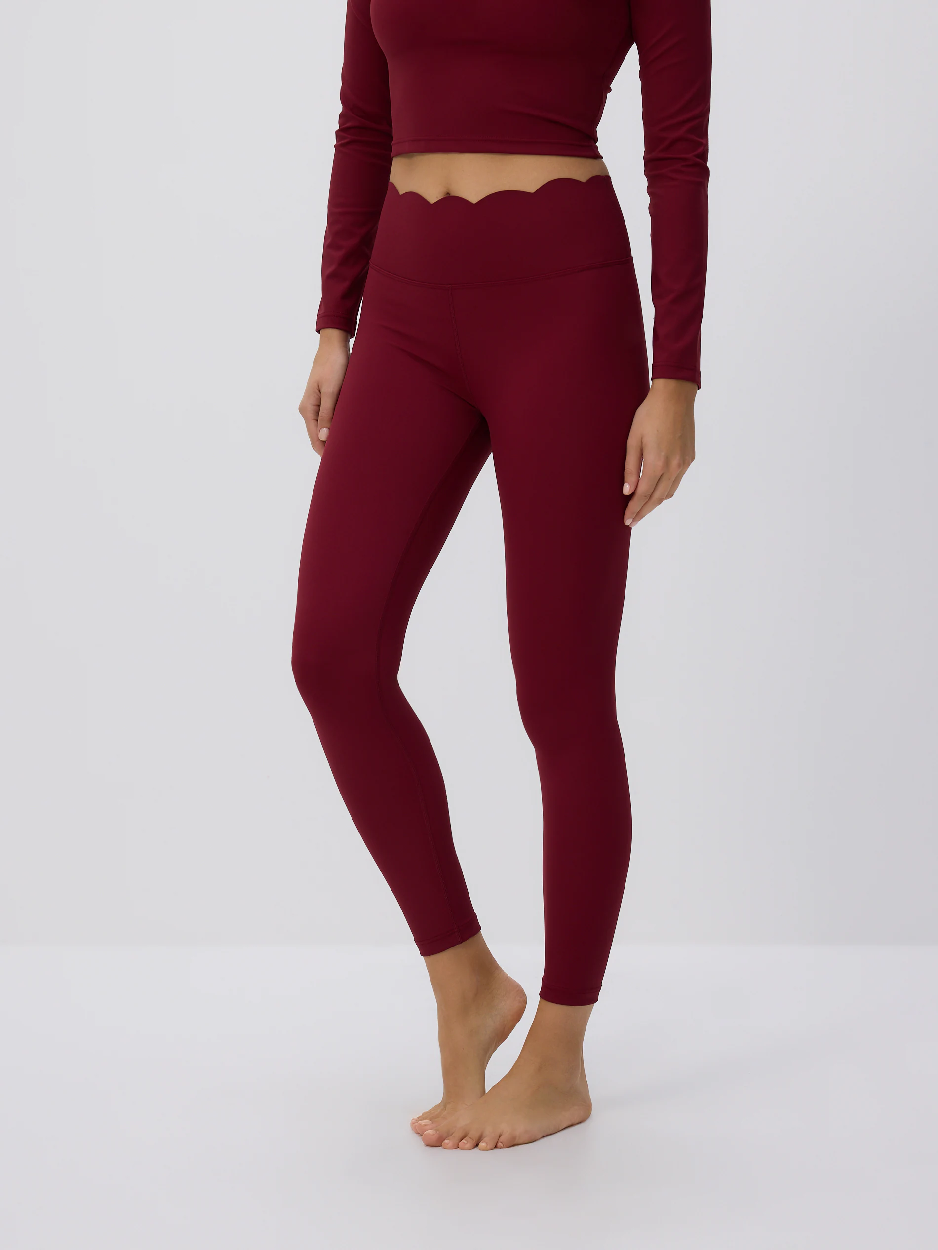Legginsy z ozdobnym wykończeniem