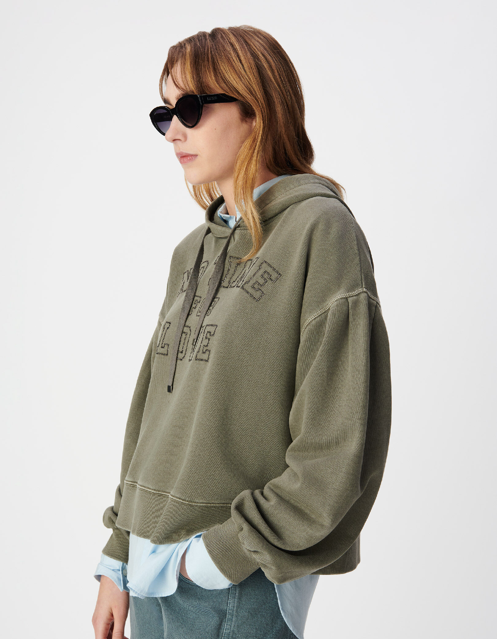 Sweat à capuche kaki coton bio message brodé Femme