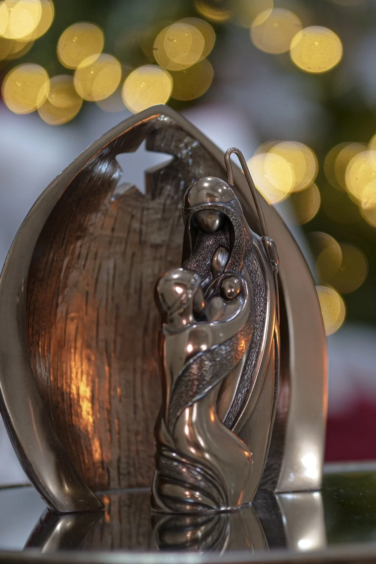 Genesis Holy Family Crib