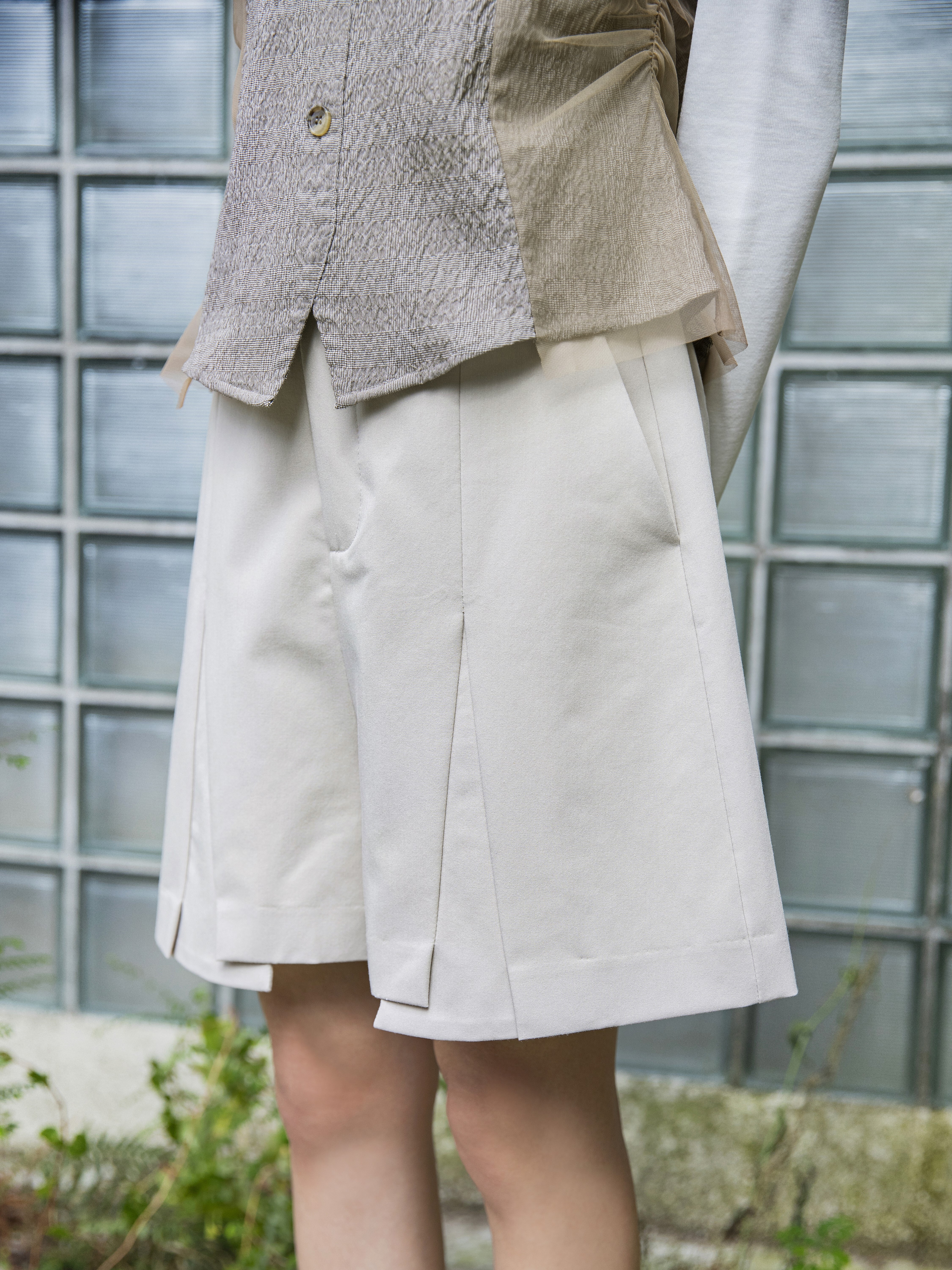 Pleats Layered Detail Shorts - 25WDB282D