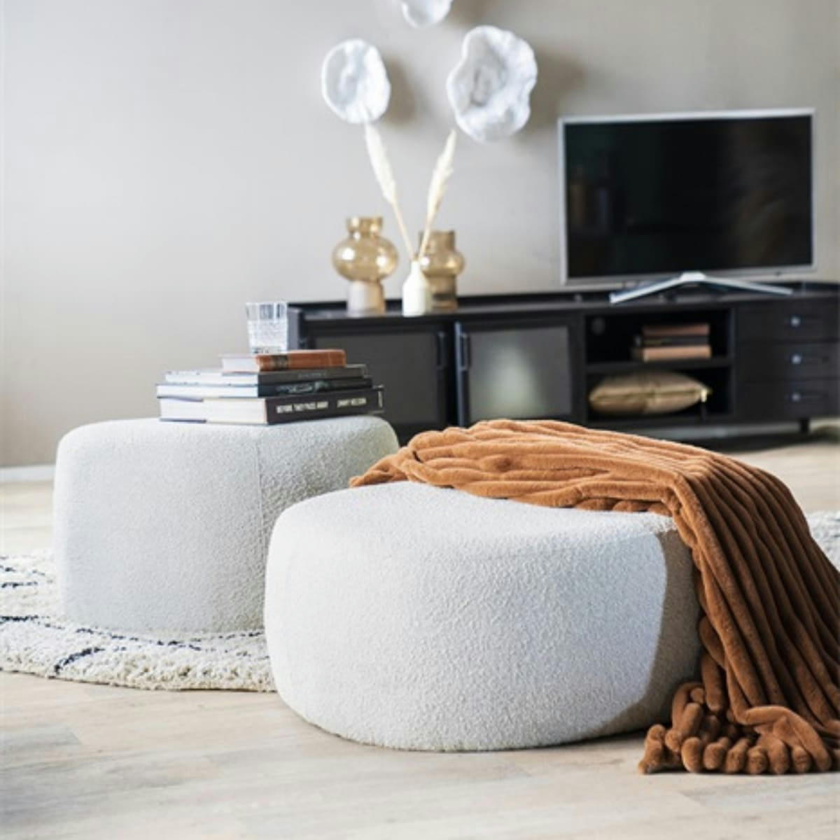 BILY - Pouf ovale design scandinave en tissu bouclé blanc