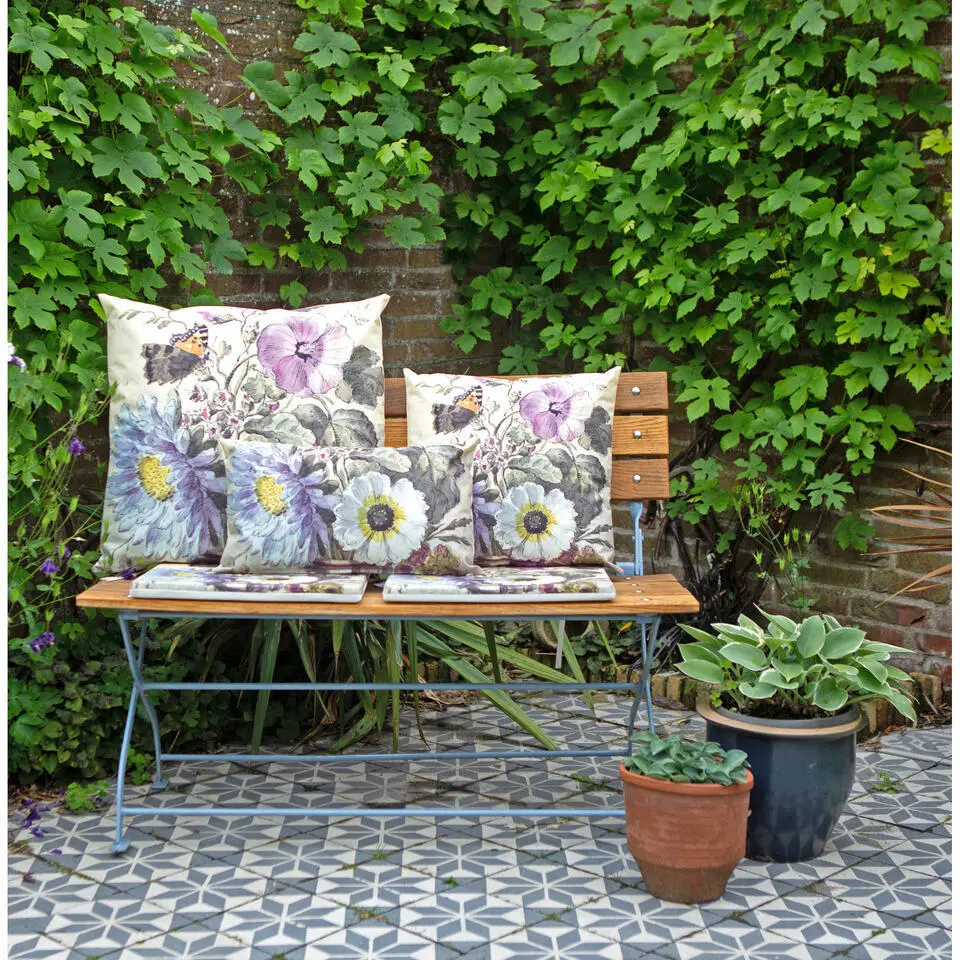 Anna's collection buitenkussen bloem - Creme/wit - 30 x 50 cm