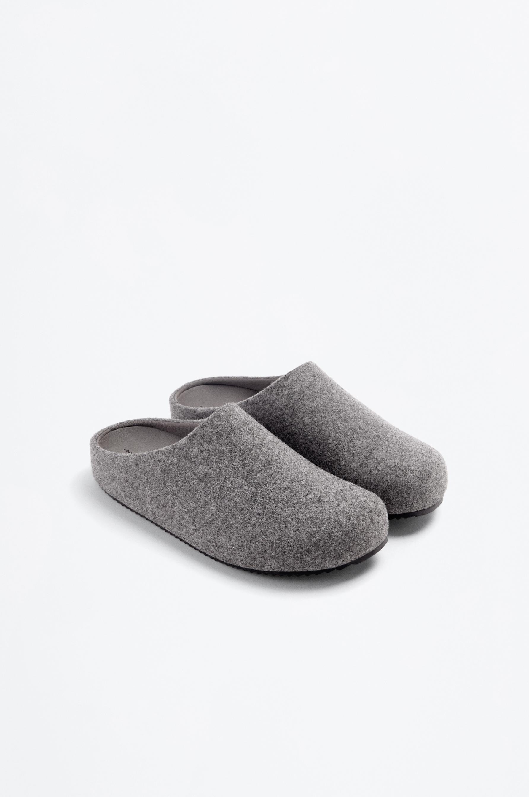 Zapatilla de casa zueco fieltro