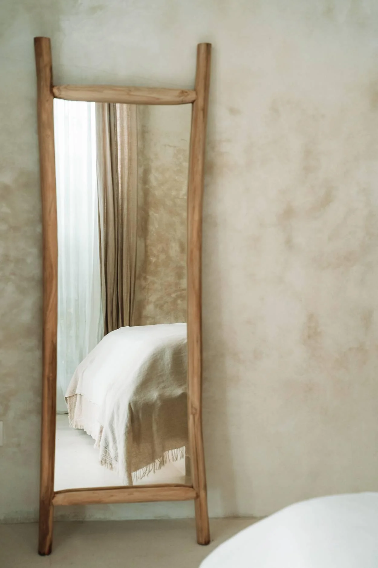 Spiegel Island Dressing Room